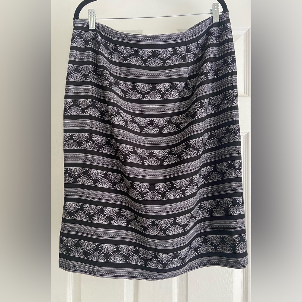 Ann Taylor Factory Black and White Midi Pencil Skirt
